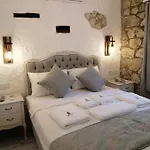 Kaktueshan Hotel *