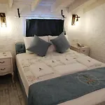 Kaktueshan Hotel